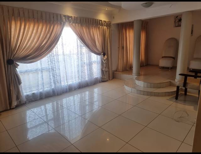 3 BEDROOM HOUSE FOR SALE IN SEBOKENG ZONE 10